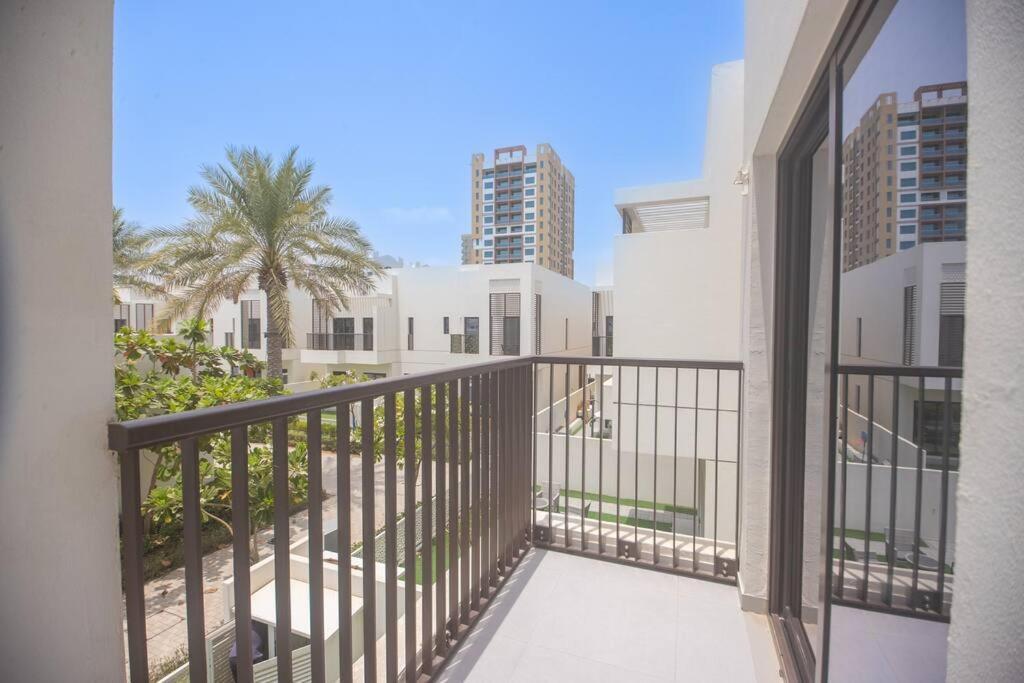 Luxury 3 Bdr Villa By The Sea 54 Fujaïrah Extérieur photo